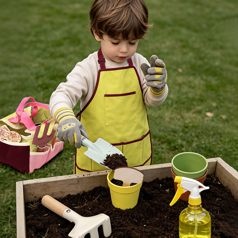 Set di Attrezzi da Giardino pe - Gardening Tools Kids Set recensione e prezzo
